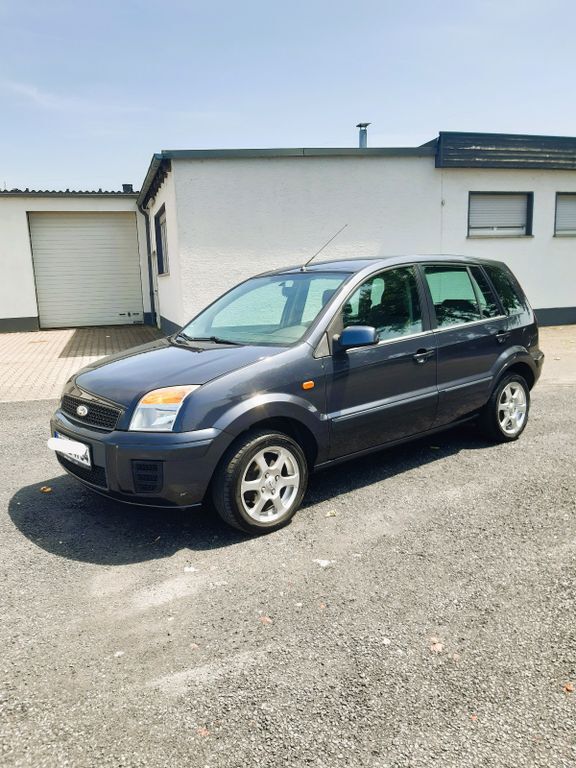 Ford Fusion 218.000 km 1.900 € Menden 58708
