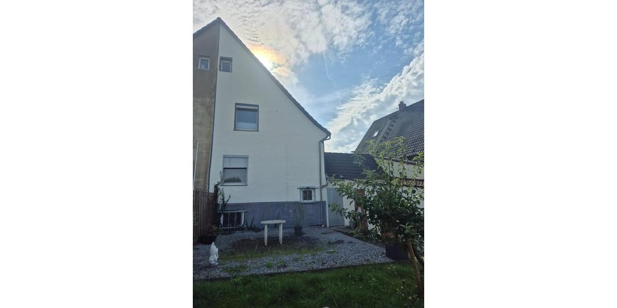 Doppelhaushälfte Bergkamen - 4 Zimmer, 95 m&sup2;, 170.000&euro; | Angebot:25280722