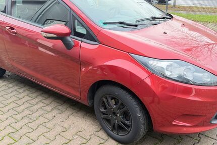 Ford Fiesta 141.000 km 2.500 &euro; Hamm 59077