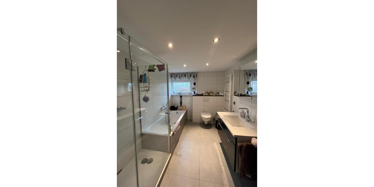 Einfamilienhaus Bad Sassendorf - 8 Zimmer, 200 m&sup2;, 280.000&euro; | Angebot:27028470