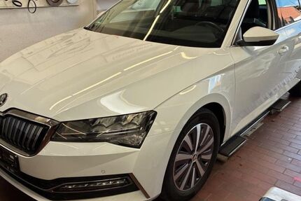 Skoda Superb 124.448 km 17.950 &euro; Lünen 44534