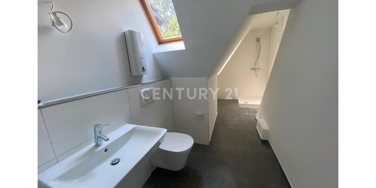 Dachgeschoßwohnung Kamen - 2 Zimmer, 63 m&sup2;, 597&euro; | Angebot:24983379