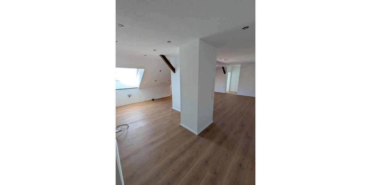 Dachgeschoßwohnung Soest - 4 Zimmer, 100 m&sup2;, 1.450&euro; | Angebot:26326070