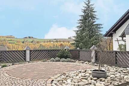 Wohnung Sundern (Sauerland) - 4 Zimmer, 136 m&sup2;, 258.000&euro; | Angebot:26786618