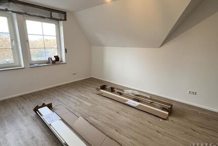 Beckum-Vellern - frisch renovierte DG Wohnung 2 ZKB mit Fußbodenheizung 35m² 2 zimmer