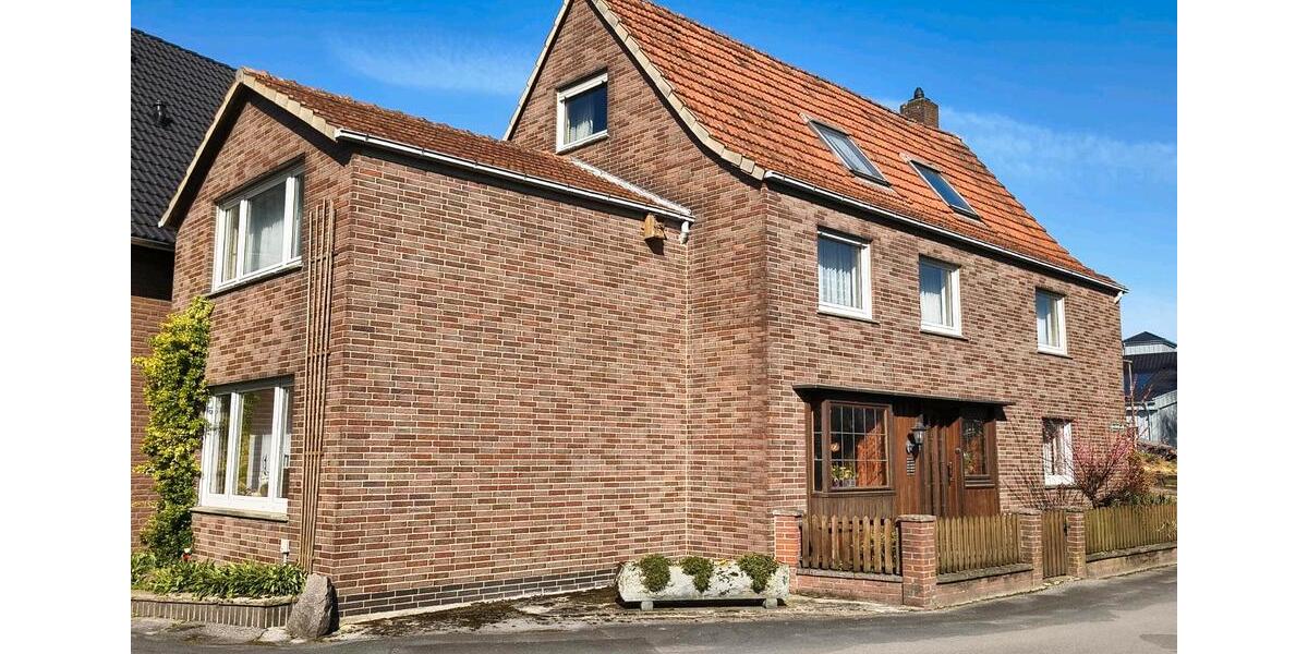 Einfamilienhaus Lippetal - 8 Zimmer, 165 m&sup2;, 159.000&euro; | Angebot:27126219