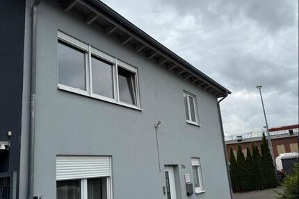 Haus zum gewerblichen Nutzung zu vermieten 7 zimmer