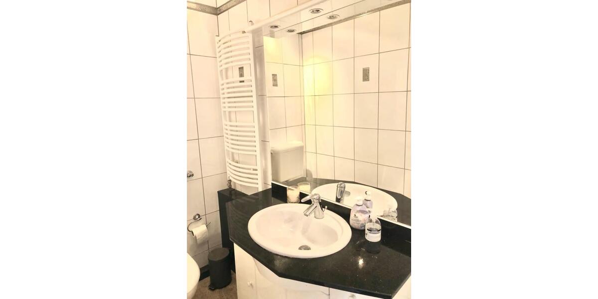 Wie ein Haus: Wohnung, Dachterrasse Balkon Garten Garage Bestlage 6.5 zimmer