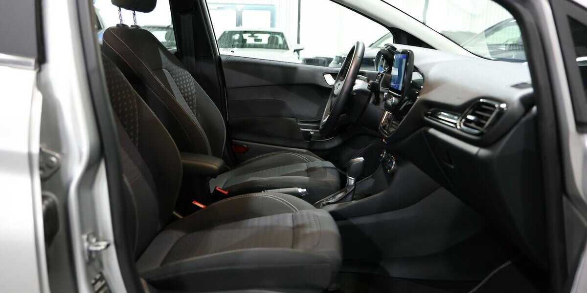 Ford Fiesta 1.0 EB TITANIUM / AUTOMATIK / LED / B&O 73.000 km 13.991 &euro; Hamm 59077