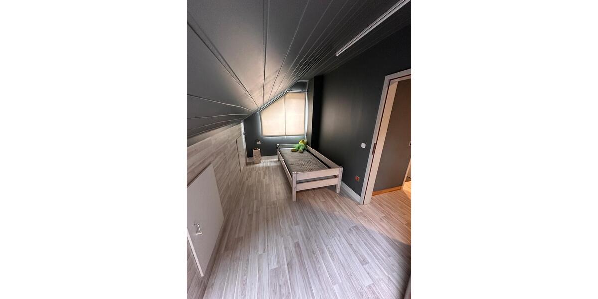 Reihenhaus Lünen - 6 Zimmer, 150 m&sup2;, 490.000&euro; | Angebot:23866148