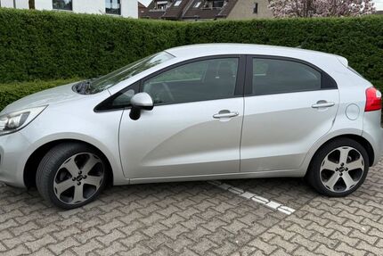 Kia Rio 148.000 km 4.500 &euro; Ahlen 59227