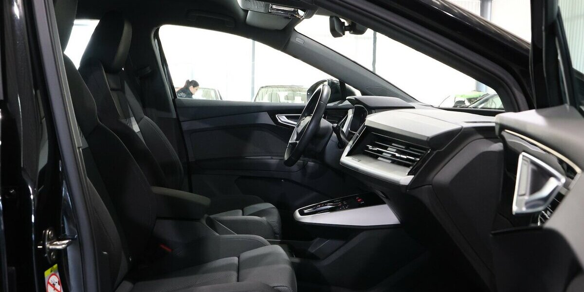 Audi Q4 e-tron 50 SPORTBACK E-TRON Q ADVANCED MATRIX 77.000 km 28.884 &euro; Hamm 59077
