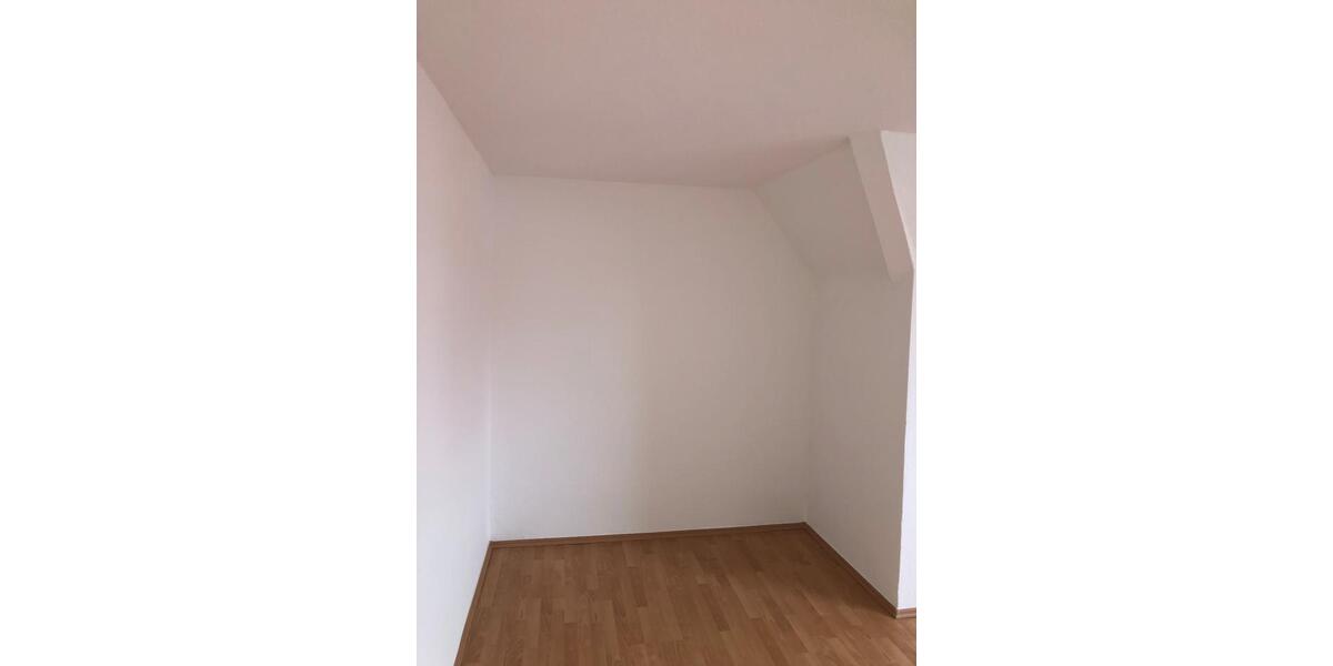 Dachgeschoßwohnung Kamen - 4 Zimmer, 76 m&sup2;, 720&euro; | Angebot:25217944