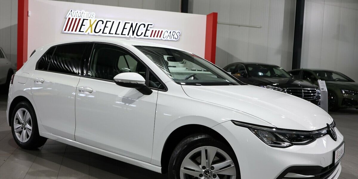 VW Golf VIII 2.0 TDI DSG LIFE IQ / NAVI+KAMERA, LED 53.000 km 22.222 &euro; Hamm 59077