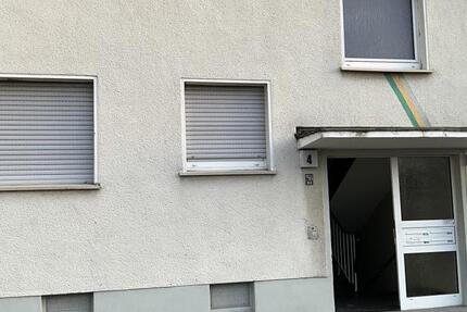 Renovierte 2-Zimmer-Wohnung zum sofortigen Einzug... 2 zimmer