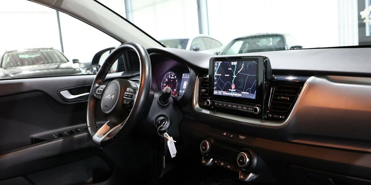 Kia Stonic 1.0 T-GDI DCT VISION AUTOMATIK / LED, AHK 30.000 km 17.991 &euro; Hamm 59077