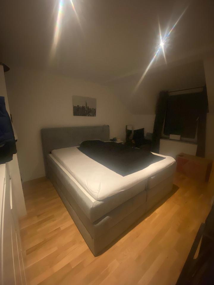 Humboldstr 65: Komfortable DG Wohnung ab 01.01.26 zu vermieten zimmer