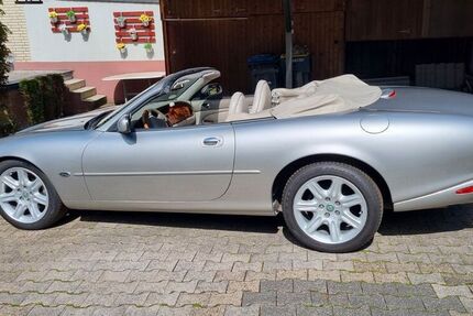 Jaguar XK8