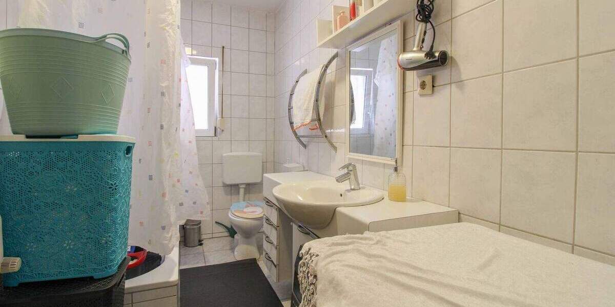 Doppelhaushälfte Hamm Heessen - 4 Zimmer, 100 m&sup2;, 210.000&euro; | Angebot:25230046