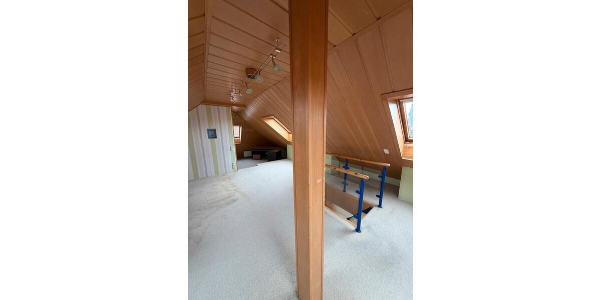 Altbau mit Charme auf 3 Etagen 4 zimmer