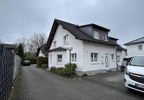 DHH mit Garten in zentraler, ruhilger Lage in Menden