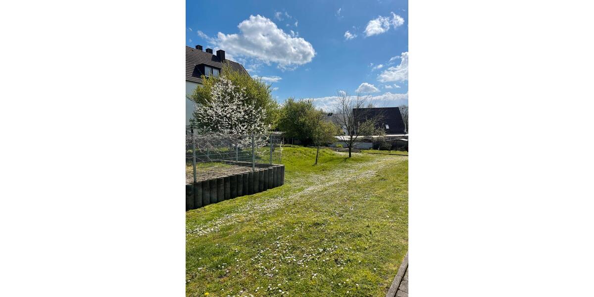 günstige EG-Wohnung (ca. 100 m²) kurzfristig von privat zu verm. 4 zimmer