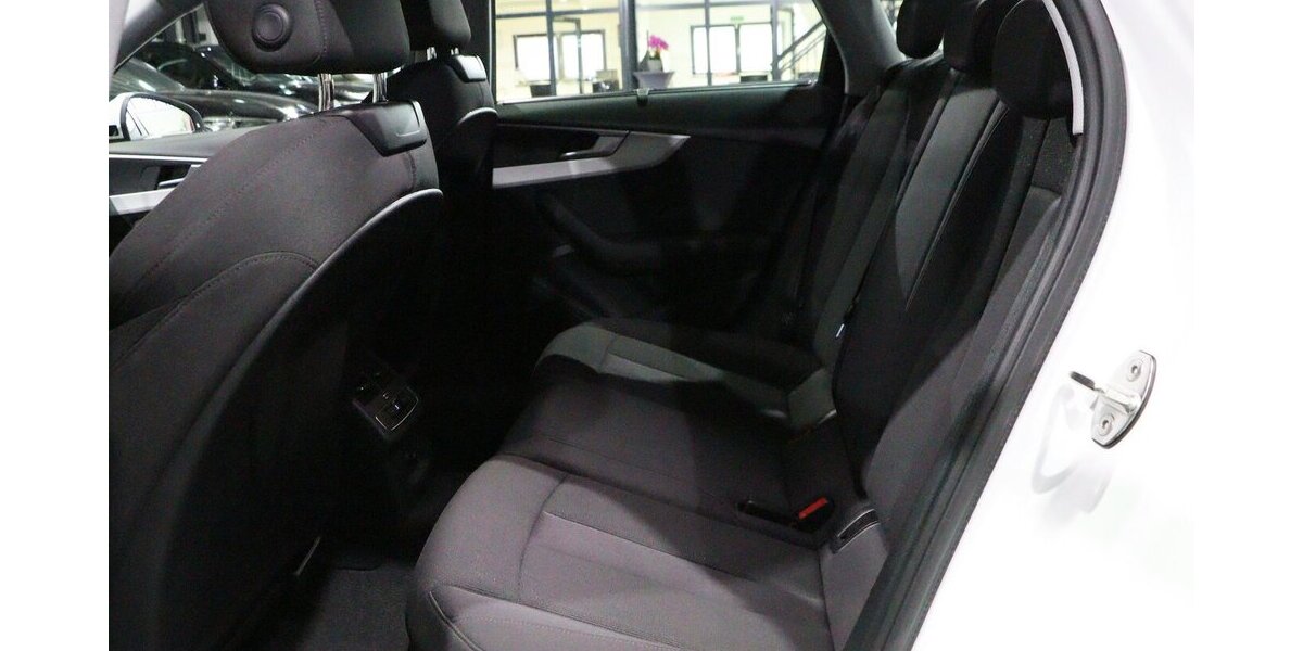 Audi A4 LIMOUSINE 40 TDI S-LINE / MATRIX-LED / 109.000 km 28.111 &euro; Hamm 59077