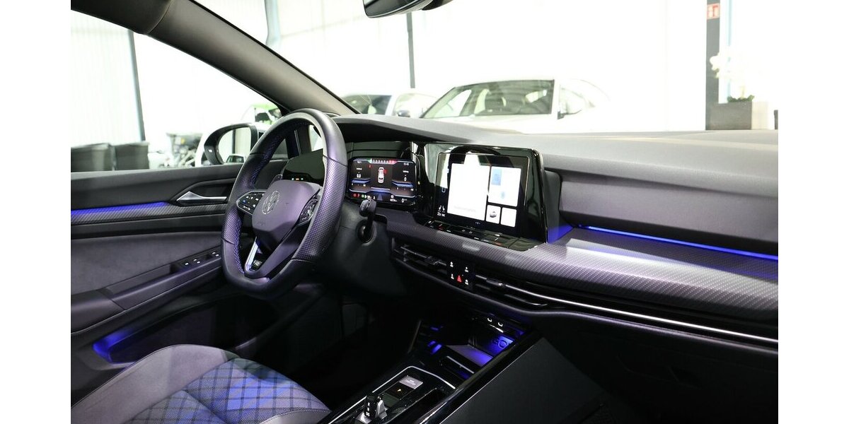 VW Golf VIII 2.0 TSI DSG 4M R-PERFROMANCE BLACK STY 40.000 km 35.777 &euro; Hamm 59077