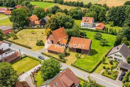 Einzigartiges, denkmalgeschütztes Bauernhaus mit riesigem Grundstück 1 zimmer