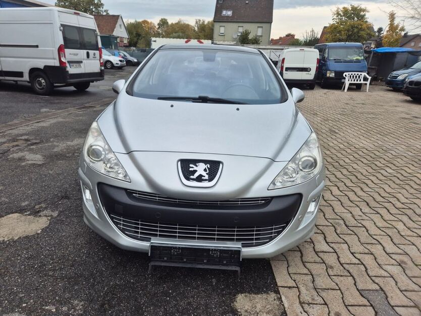 Peugeot 308 141.214 km 4.490 € Hamm 59067