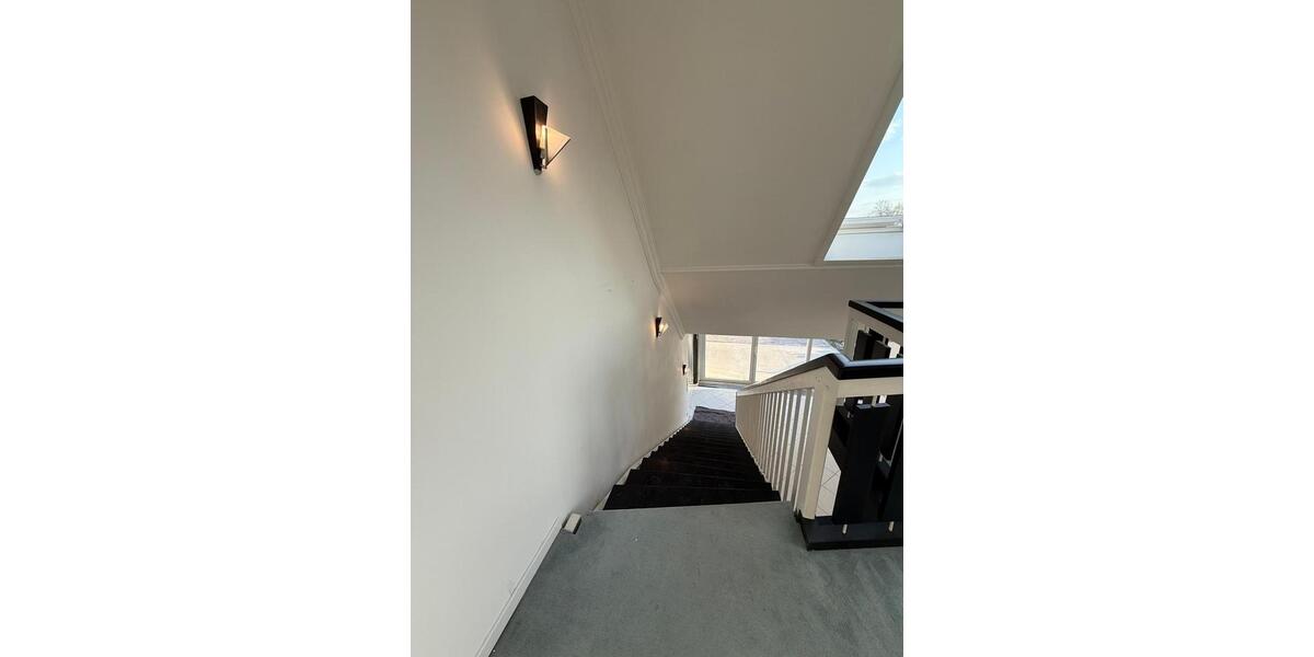 Doppelhaushälfte Soest - 6 Zimmer, 200 m&sup2;, 2.400&euro; | Angebot:25857396