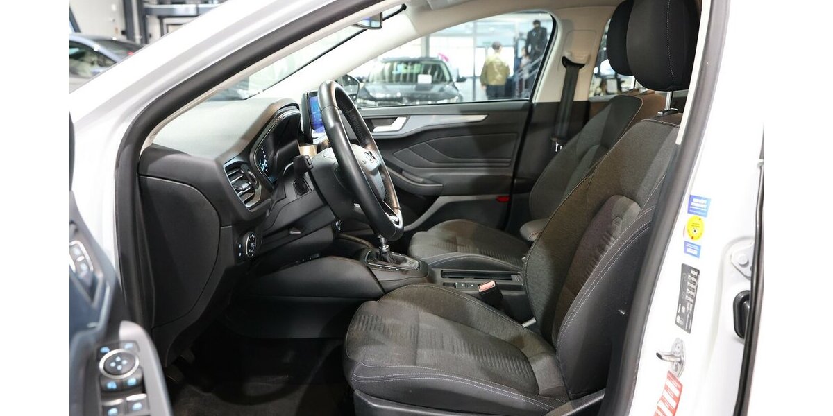 Ford Focus LIMOUSINE 1.5 EcoBlue ACTIVE WHITE / LED 83.000 km 14.331 &euro; Hamm 59077