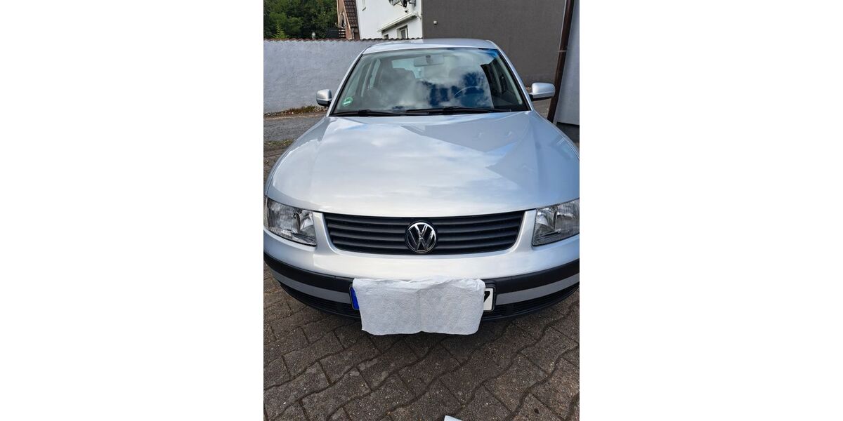 VW Passat 186.600 km 3.050 &euro; HAMM 59077
