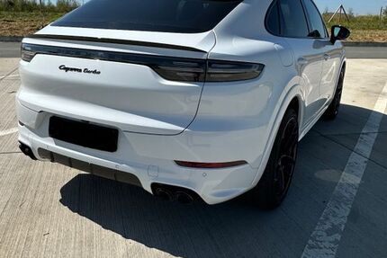 Porsche Cayenne 61.860 km 105.900 € Arnsberg 59755