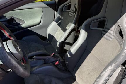 Toyota Yaris 9.000 km 40.999 &euro; Bergkamen 59192