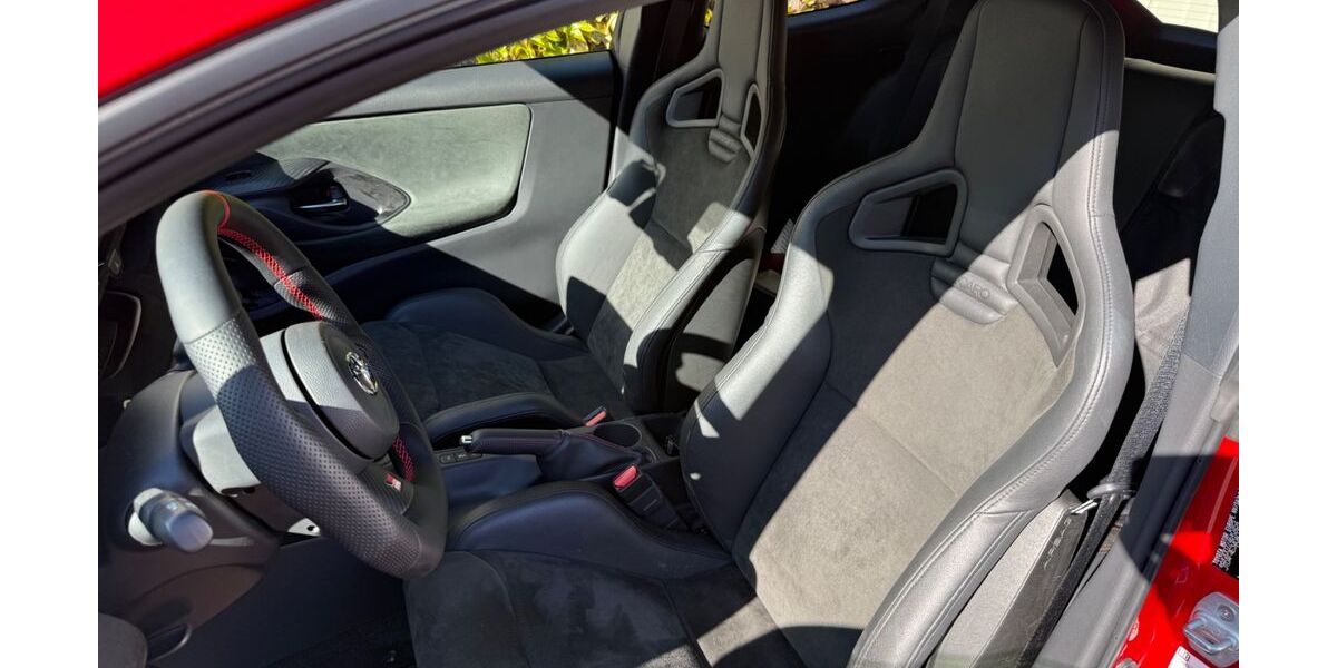 Toyota Yaris 9.000 km 40.999 &euro; Bergkamen 59192