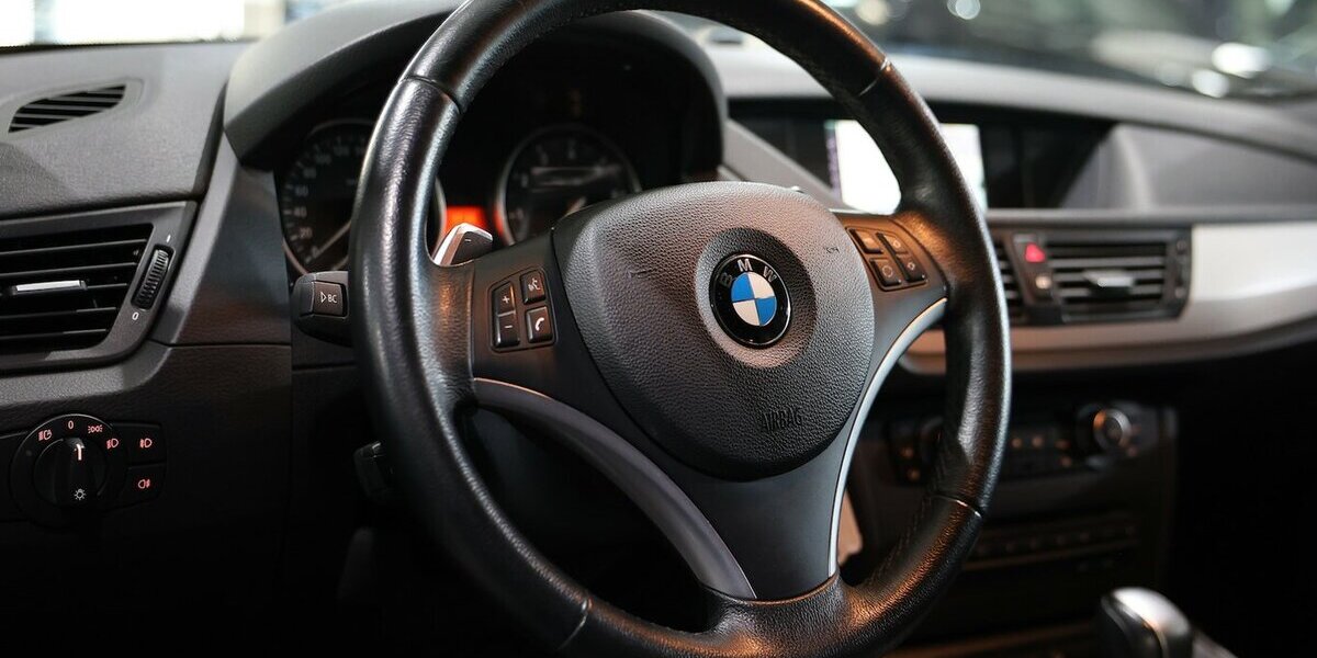 BMW X1 xDrive 25i BUSINESS SPORT SHADOW / PANORAMA / 115.000 km 12.555 &euro; Hamm 59077