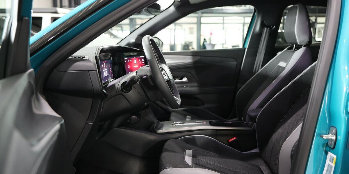 Opel Mokka 1.2T HIGH-GLOSS-BLACK GS-LINE SPORT MATRIX 14.000 km 20.991 &euro; Hamm 59077