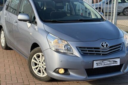 Toyota Verso 220.000 km 5.380 &euro; Selm 59379