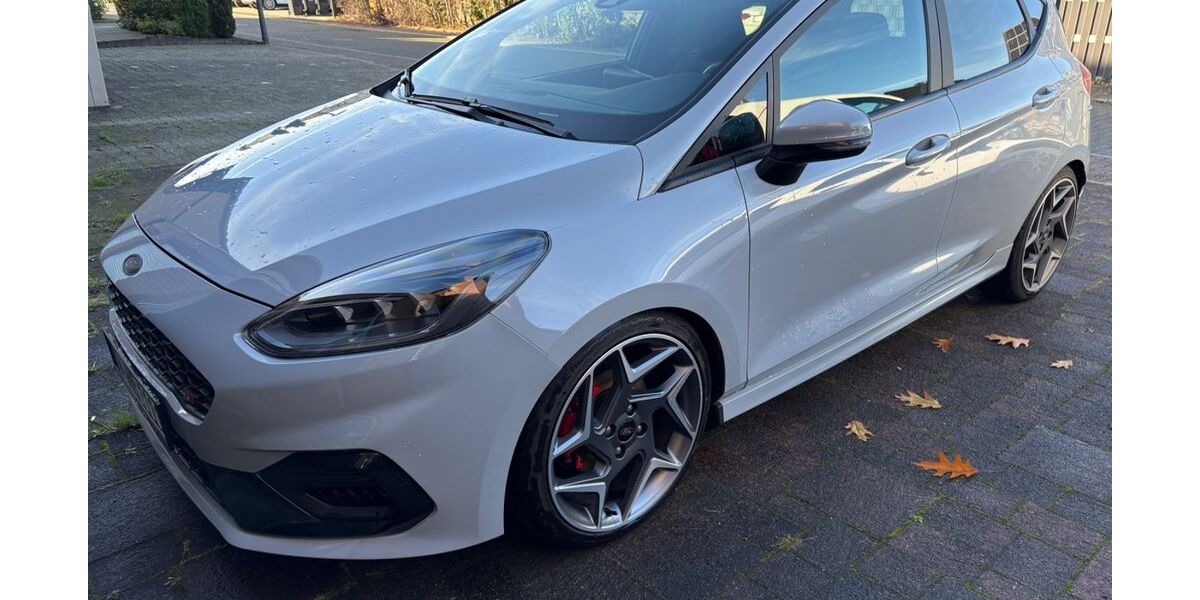 Ford Fiesta 65.000 km 19.950 € Bergkamen 59192