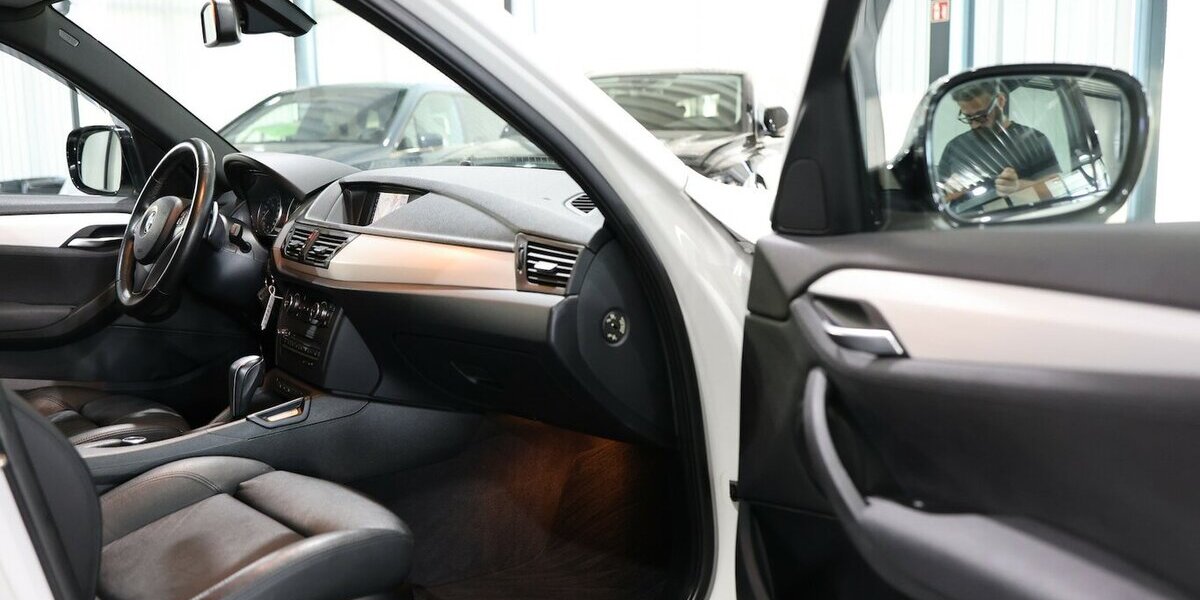 BMW X1 xDrive 25i BUSINESS SPORT SHADOW / PANORAMA / 115.000 km 12.555 &euro; Hamm 59077