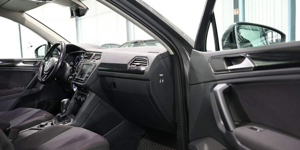 VW Tiguan 2.0 TSI DSG 4M SOUND / PANORAMA / LED 128.000 km 19.555 &euro; Hamm 59077