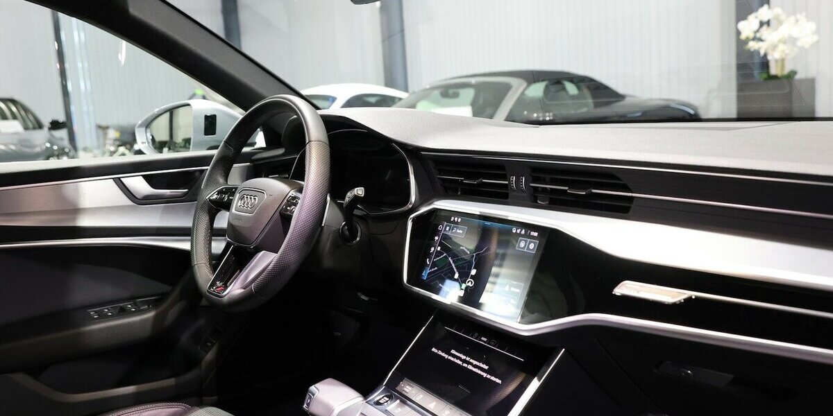 Audi A6 Avant 40 TDI S-LINE BLACK / PANORAMA, LED, VC 30.000 km 43.996 &euro; Hamm 59077