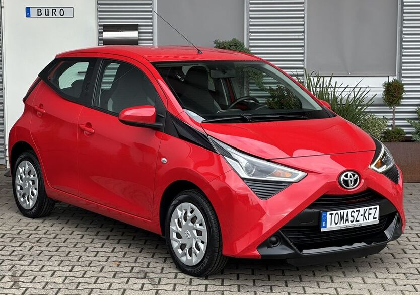 Toyota Aygo (X) 47.339 km 9.550 € Hamm 59075