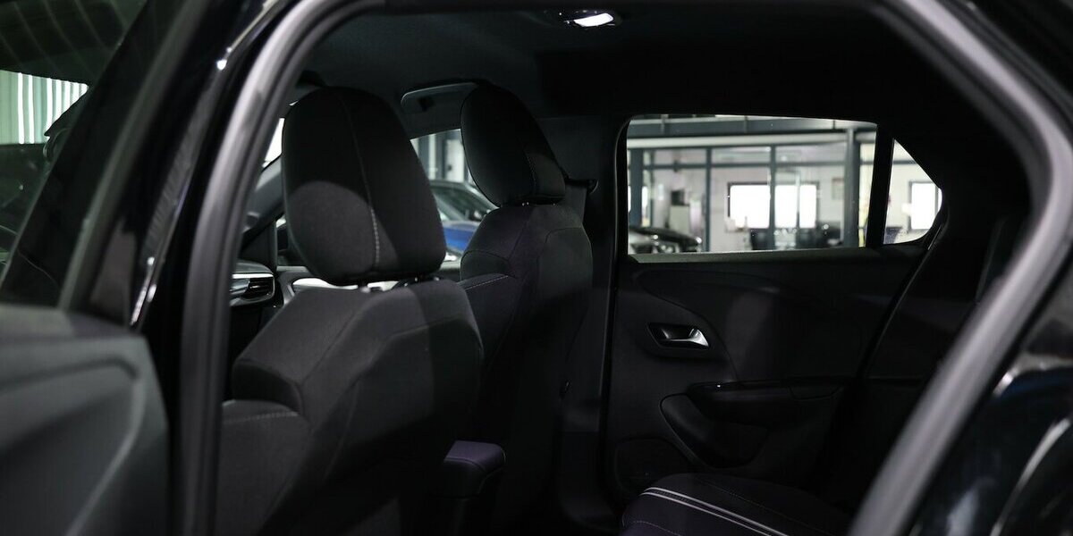 Opel Corsa F 1.2 T GS-LINE SPORT TECH ALL-BLACK / TOP 18.000 km 16.991 &euro; Hamm 59077