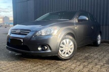 Kia pro ceed / ProCeed 182.000 km 2.990 &euro; Ascheberg 59387