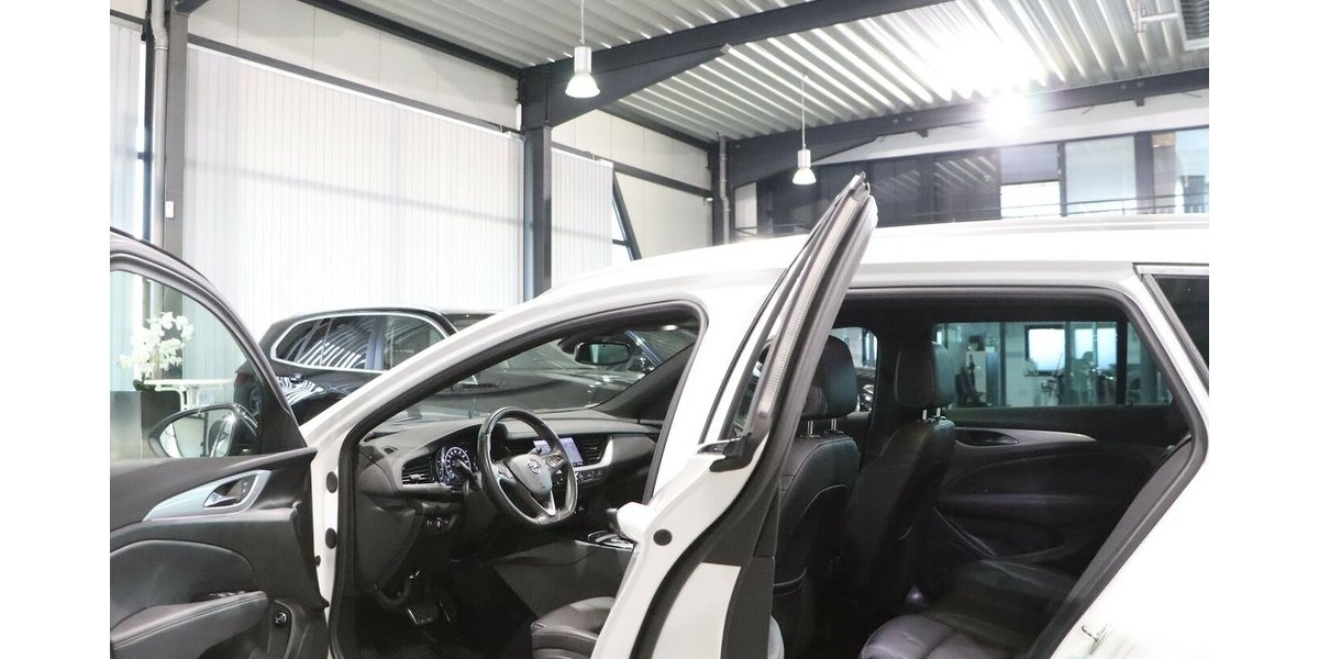 Opel Insignia 2.0 ST 4x4 OPC-LINE GSI WHITE / VC+HUD 140.000 km 18.888 &euro; Hamm 59077