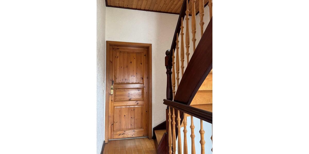 Etagenwohnung Menden (Sauerland) Berkenhofskamp - 6 Zimmer, 167 m&sup2;, 220.000&euro; | Angebot:26610251