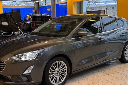 Ford Focus 18.500 km 17.900 &euro; Waltrop 45731