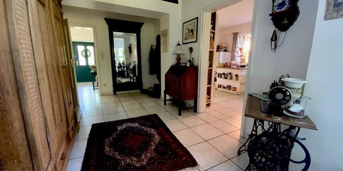 Werne-West: Einfamilienhaus mit vielfältigen Nutzungsmöglichkeiten und traumhaftem Garten 6 zimmer